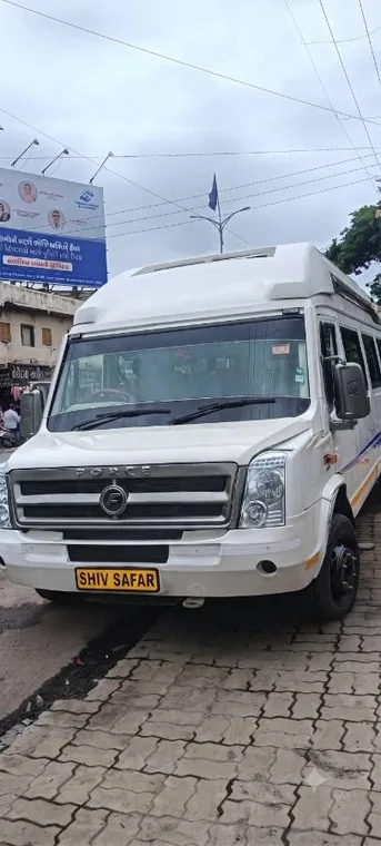 Tempo Traveller 25-Seater photo